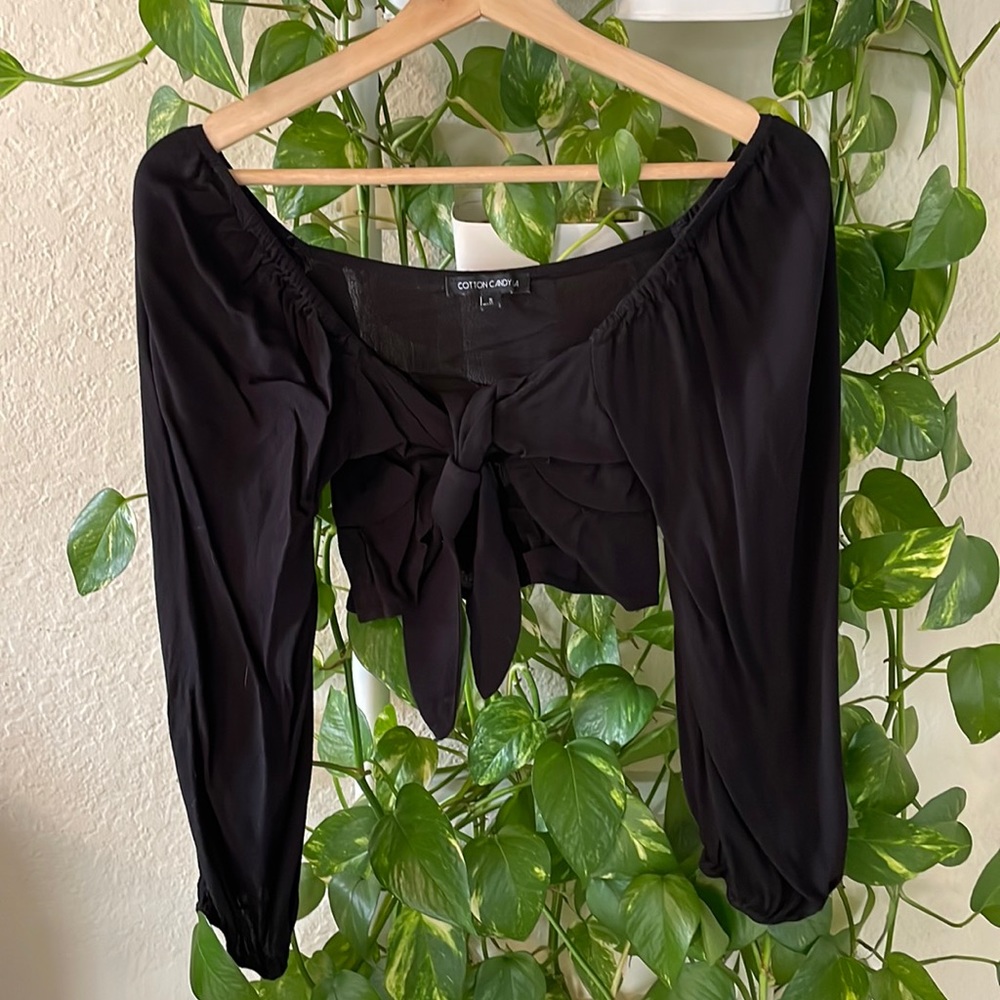 COTTON CANDY BLACK OFF THE SHOULDER TIE FRONT CROP TOP